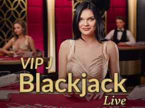 埃贝尔：我和丁格特进行了对话，他说不该向迪亚斯出示第二张黄牌